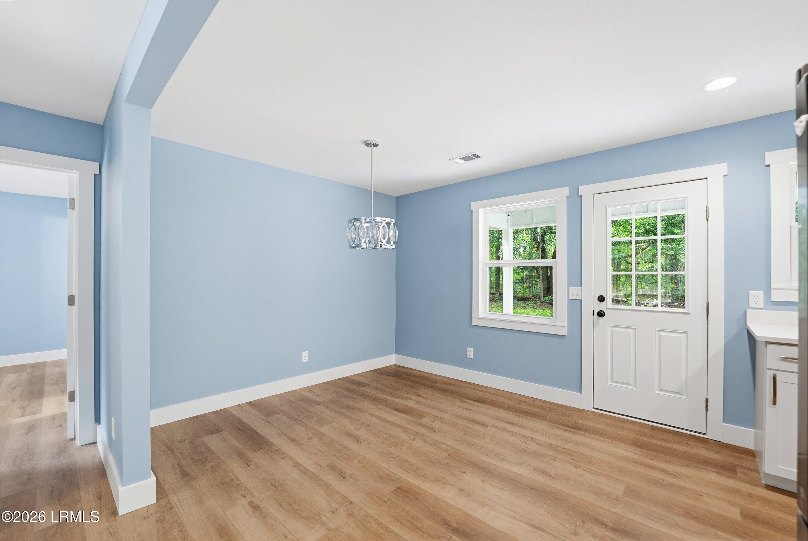 95 Fox Lane Ridgeland, SC 29936 - Photo 4 of 21 Dining Room