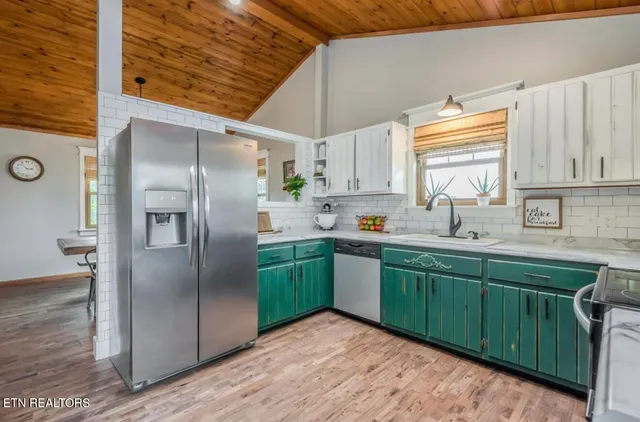 $399,900 | 6229 McNeely Road, Corryton, TN 37721