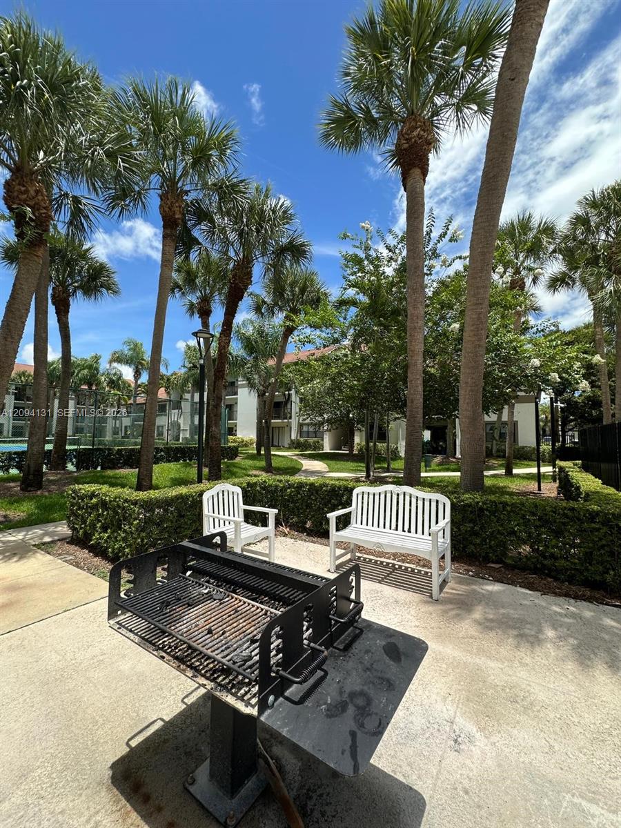 540 South Park Road, Unit 169 Hollywood, FL 33021 - Photo 6 of 18 Gallery Image 6
