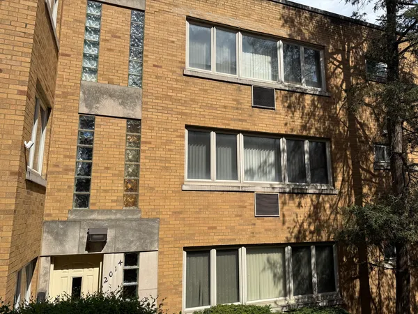 $95,000 | 2014 West 111th Street, Unit 2N, Chicago, IL 60643