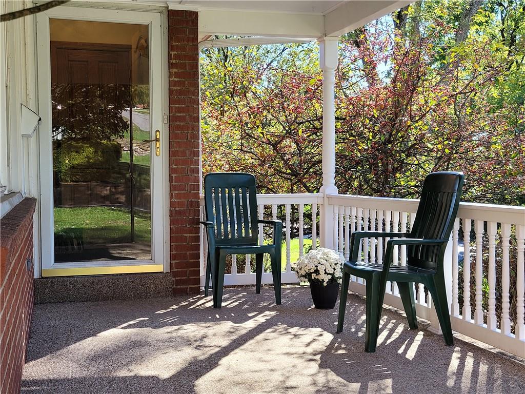 277 Voss Road Bethel Park, PA 15102 - Photo 3 of 21 Porch