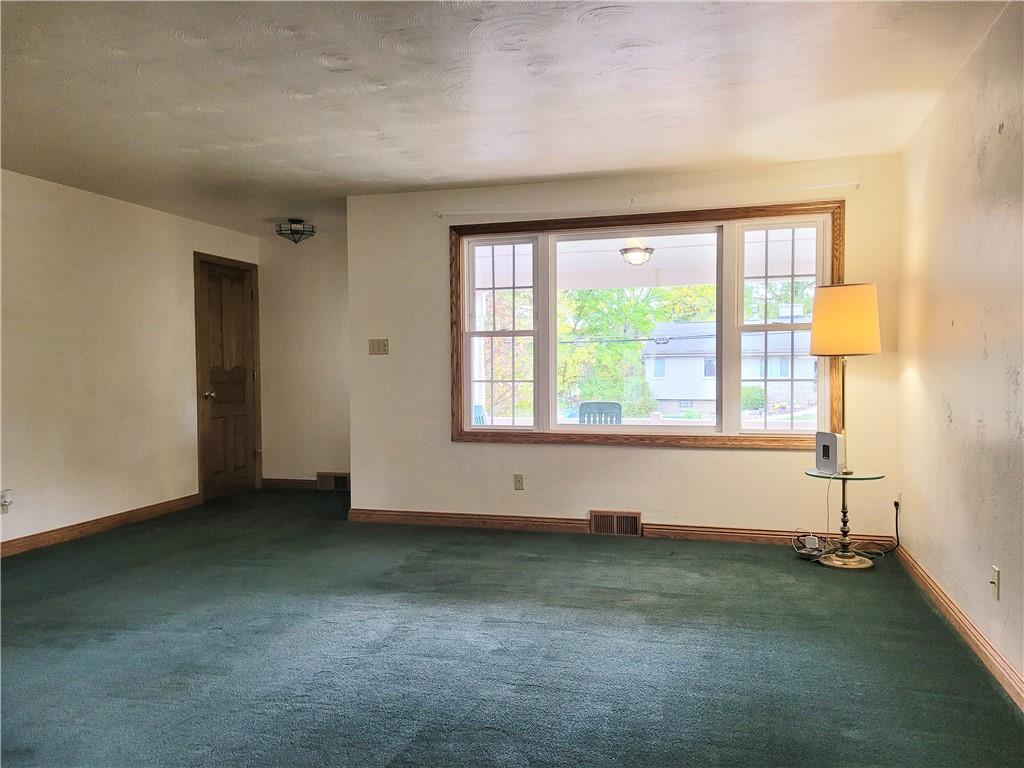 277 Voss Road Bethel Park, PA 15102 - Photo 9 of 21