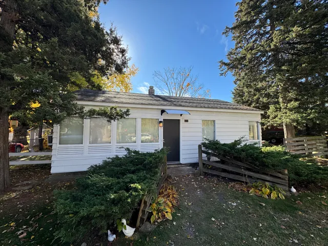 $250,000 | 742 Sheridan Springs Road, Lake Geneva, WI 53147