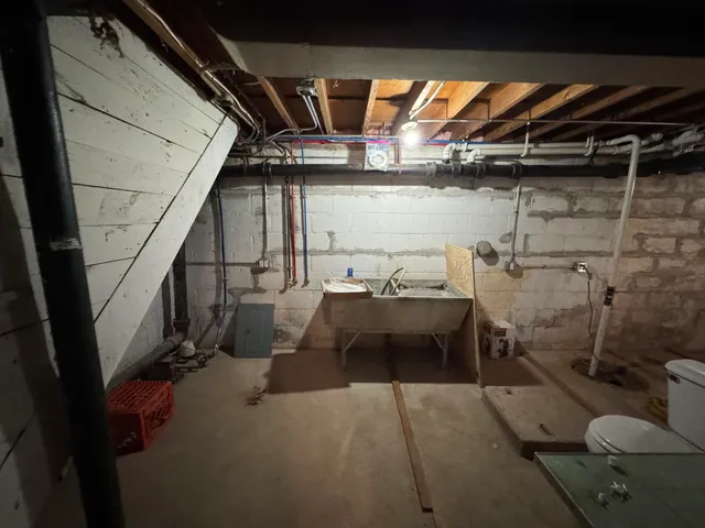 $250,000 | 742 Sheridan Springs Road, Lake Geneva, WI 53147