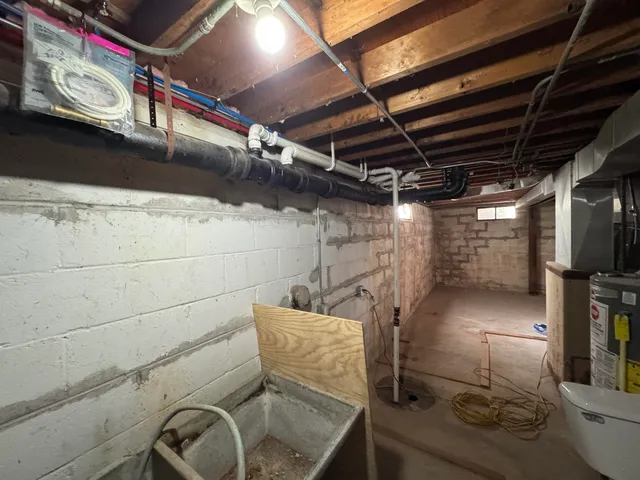 $250,000 | 742 Sheridan Springs Road, Lake Geneva, WI 53147