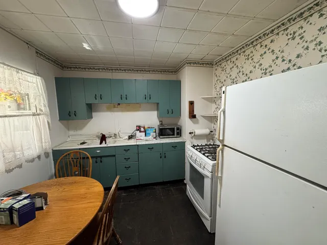 $250,000 | 742 Sheridan Springs Road, Lake Geneva, WI 53147