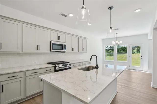 $449,900 | 308 Silverleaf Trail, Bethlehem, GA 30620