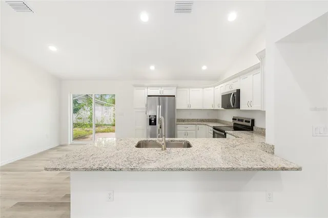 $2,200 | 714 Northeast 130th Court, Silver Springs, FL 34488