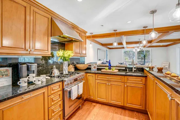 $2,295,000 | 3 Hidden Cove Road, Oak Bluffs, MA 02557