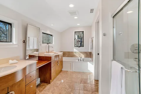 $2,295,000 | 3 Hidden Cove Road, Oak Bluffs, MA 02557