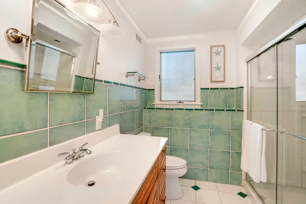 $2,295,000 | 3 Hidden Cove Road, Oak Bluffs, MA 02557