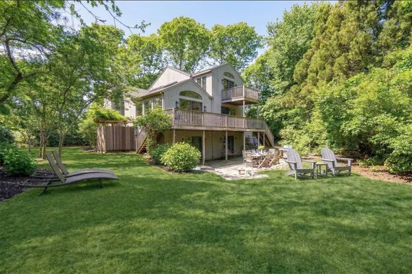 $2,295,000 | 3 Hidden Cove Road, Oak Bluffs, MA 02557