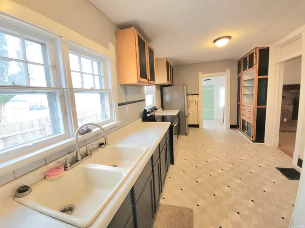 $1,100 | 1302 North Lafountain Street, Unit B, Kokomo, IN 46901