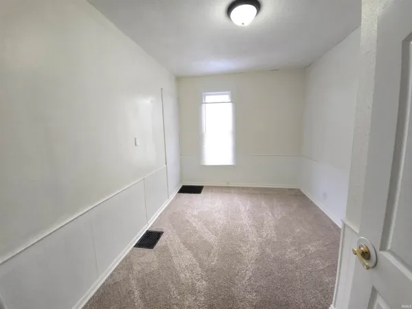 $1,100 | 1302 North Lafountain Street, Unit B, Kokomo, IN 46901
