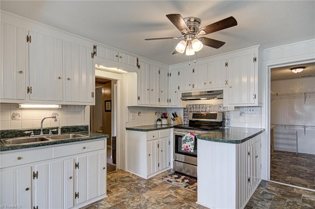1227 Red Bank Road Germanton, NC 27019 - Photo 14 of 36 Gallery Image 14