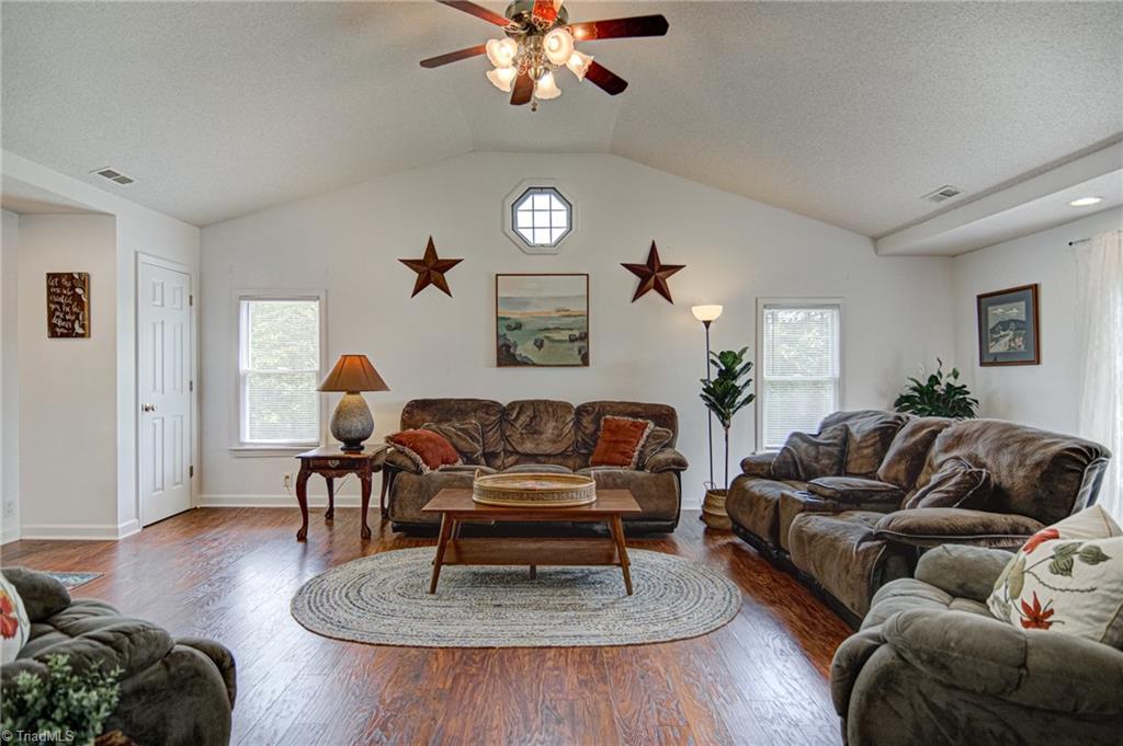 1227 Red Bank Road Germanton, NC 27019 - Photo 6 of 36 Gallery Image 6