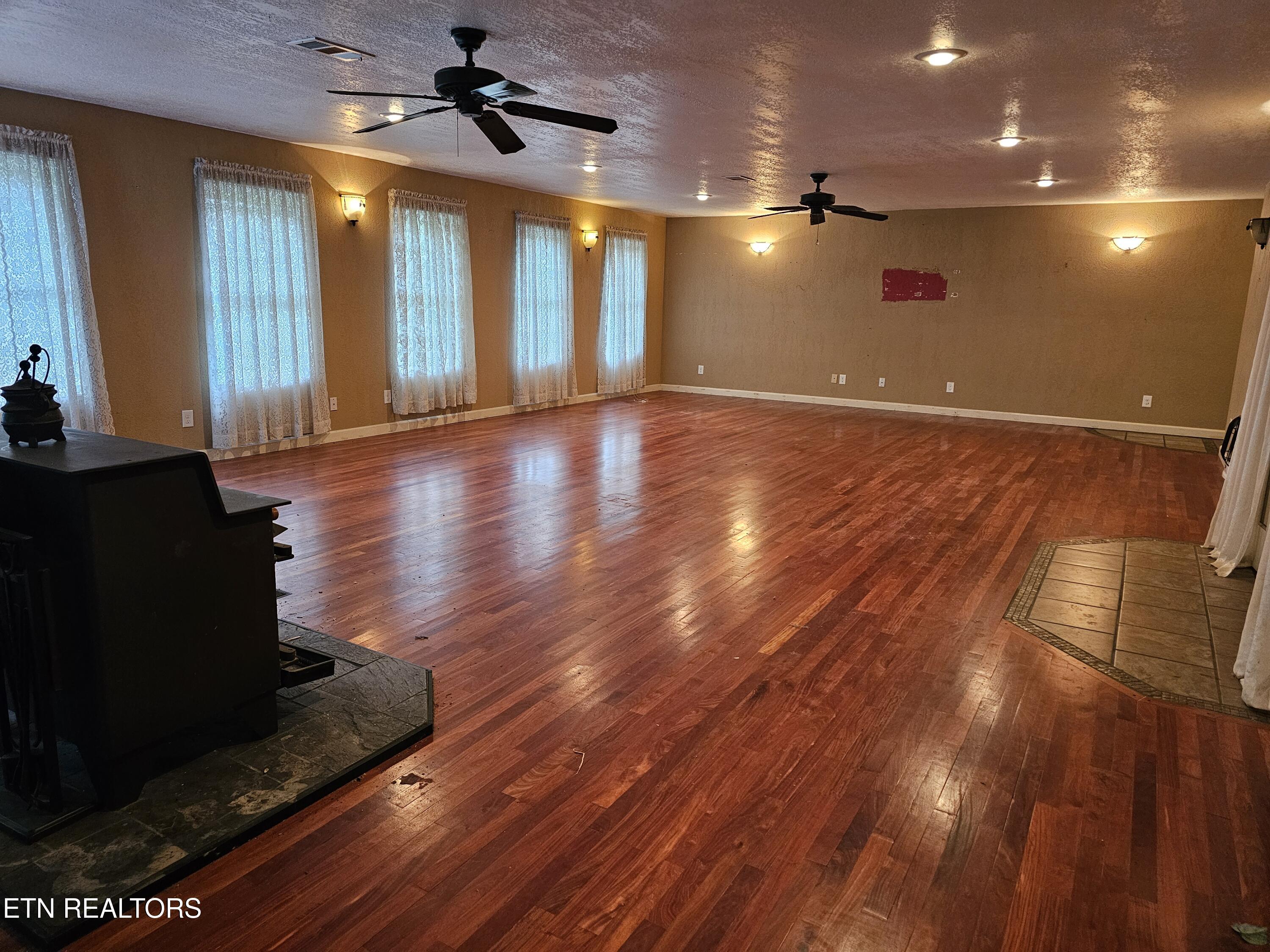 925 Tweed Springs Road Greeneville, TN 37743 - Photo 7 of 53 20260618_172110