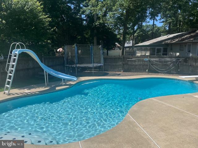 48 Aristone Drive Berlin, NJ 08009 - Photo 34 of 34 a view of a backyard with swimming pool