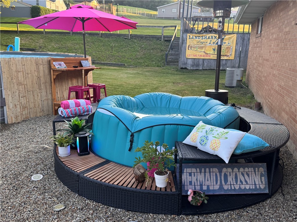 929 May Road East Liverpool, OH 43920 - Photo 41 of 41 Hot tub