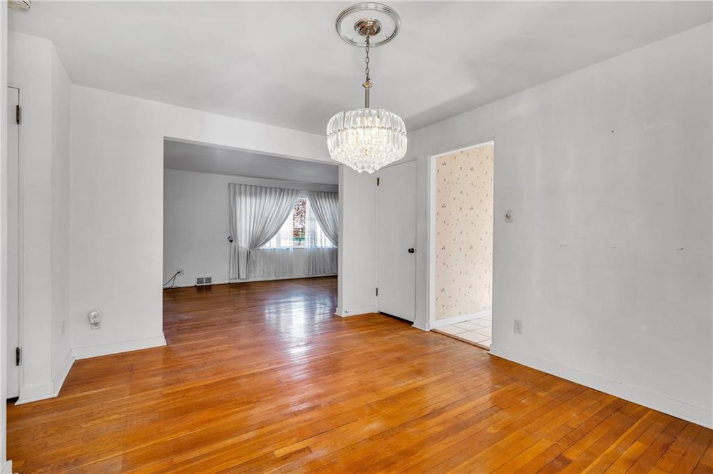 1037 Greentree Road Pittsburgh, PA 15220 - Photo 9 of 25 Gallery Image 9