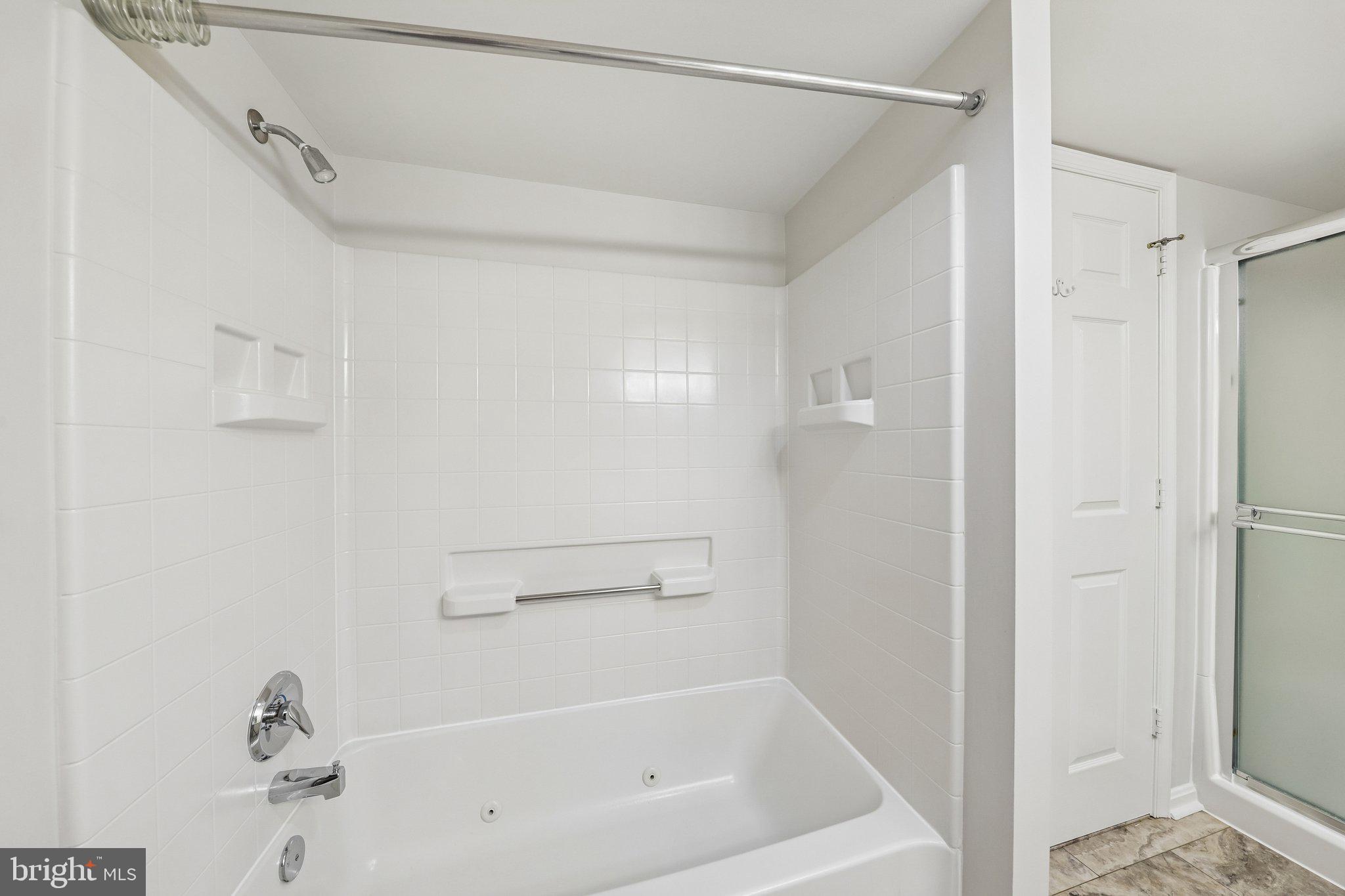 19385 Cypress Ridge Terrace, Unit 515 Leesburg, VA 20176 - Photo 2 of 58