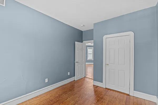 $2,500 | 1819 Pleasant Street, Unit 3, Fall River, MA 02723