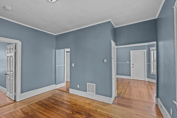 $2,500 | 1819 Pleasant Street, Unit 3, Fall River, MA 02723