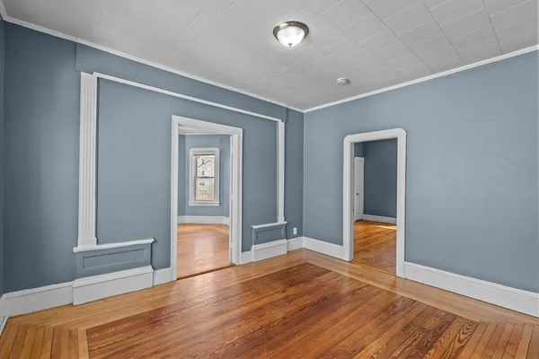 $2,500 | 1819 Pleasant Street, Unit 3, Fall River, MA 02723