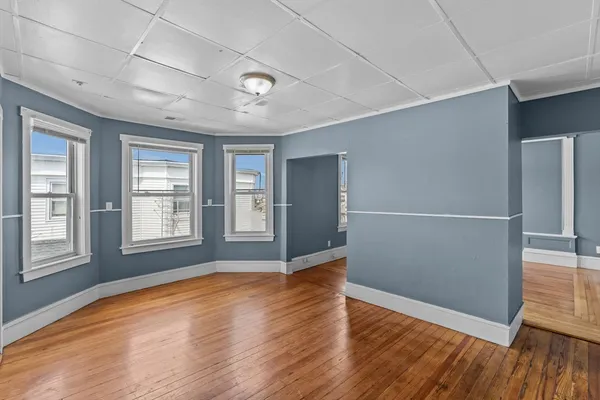 $2,500 | 1819 Pleasant Street, Unit 3, Fall River, MA 02723