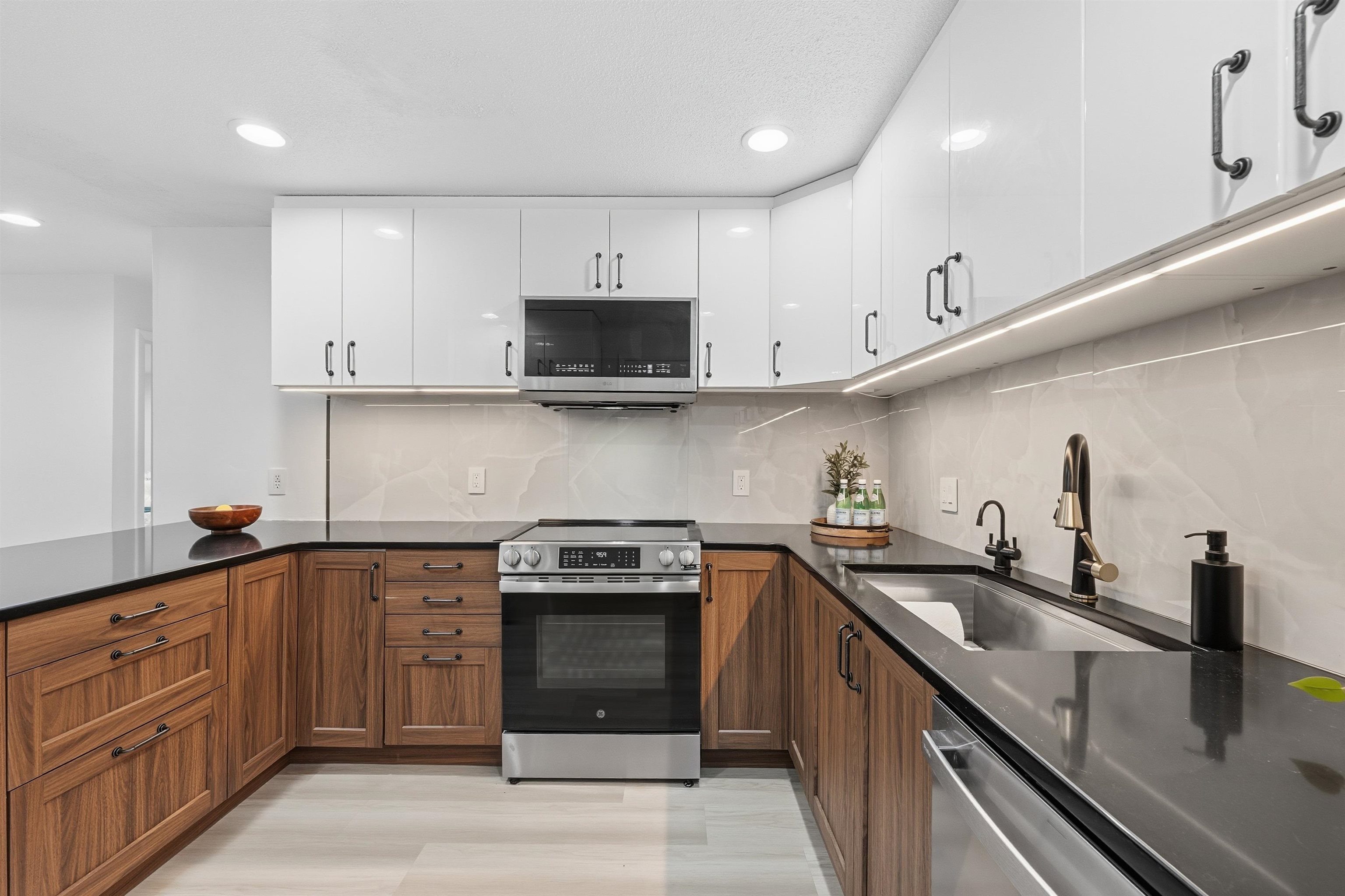4 Strawberry Bank Road, Unit 1 Nashua, NH 03062 - Photo 8 of 28