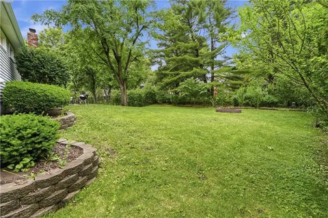 $375,000 | 9947 Ballentine Drive, Overland Park, KS 66214