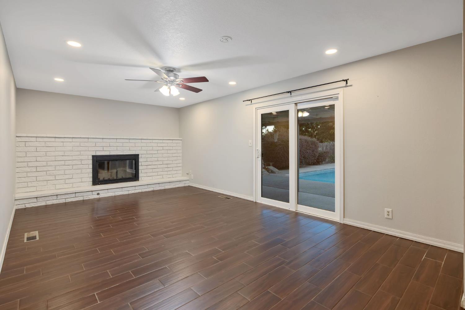 1395 South Rupert Avenue Reedley, CA 93654 - Photo 13 of 45