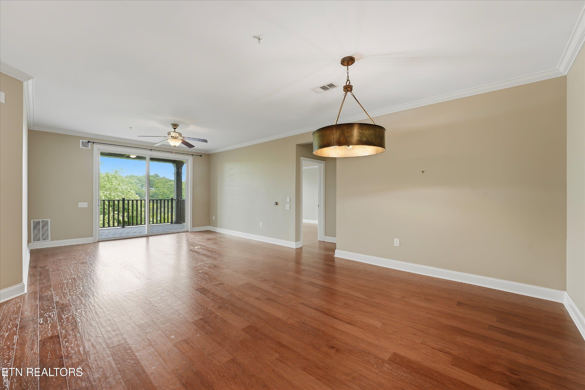 334 Centennial Bluff Boulevard Oak Ridge, TN 37830 - Photo 5 of 33