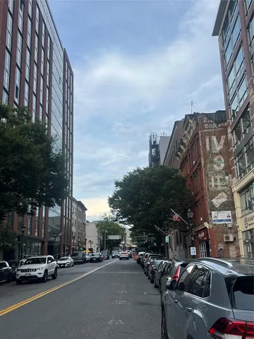 $199,000 | 709 Warburton Avenue, Unit 7H, Yonkers, NY 10701