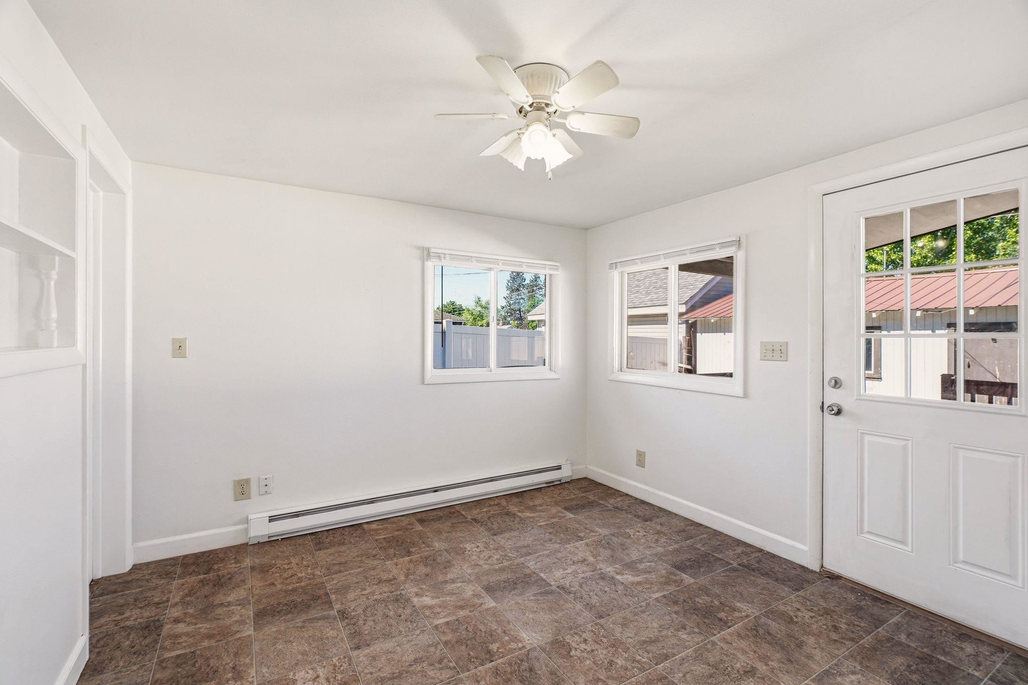 4217 North Madison Street Spokane, WA 99205 - Photo 8 of 30