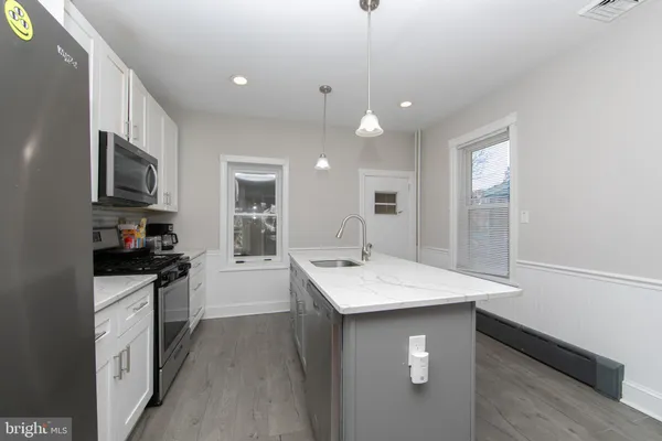 $2,500 | 8 Wynnewood Avenue, Collingswood, NJ 08108