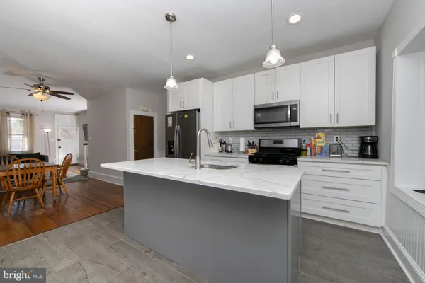 $2,500 | 8 Wynnewood Avenue, Collingswood, NJ 08108