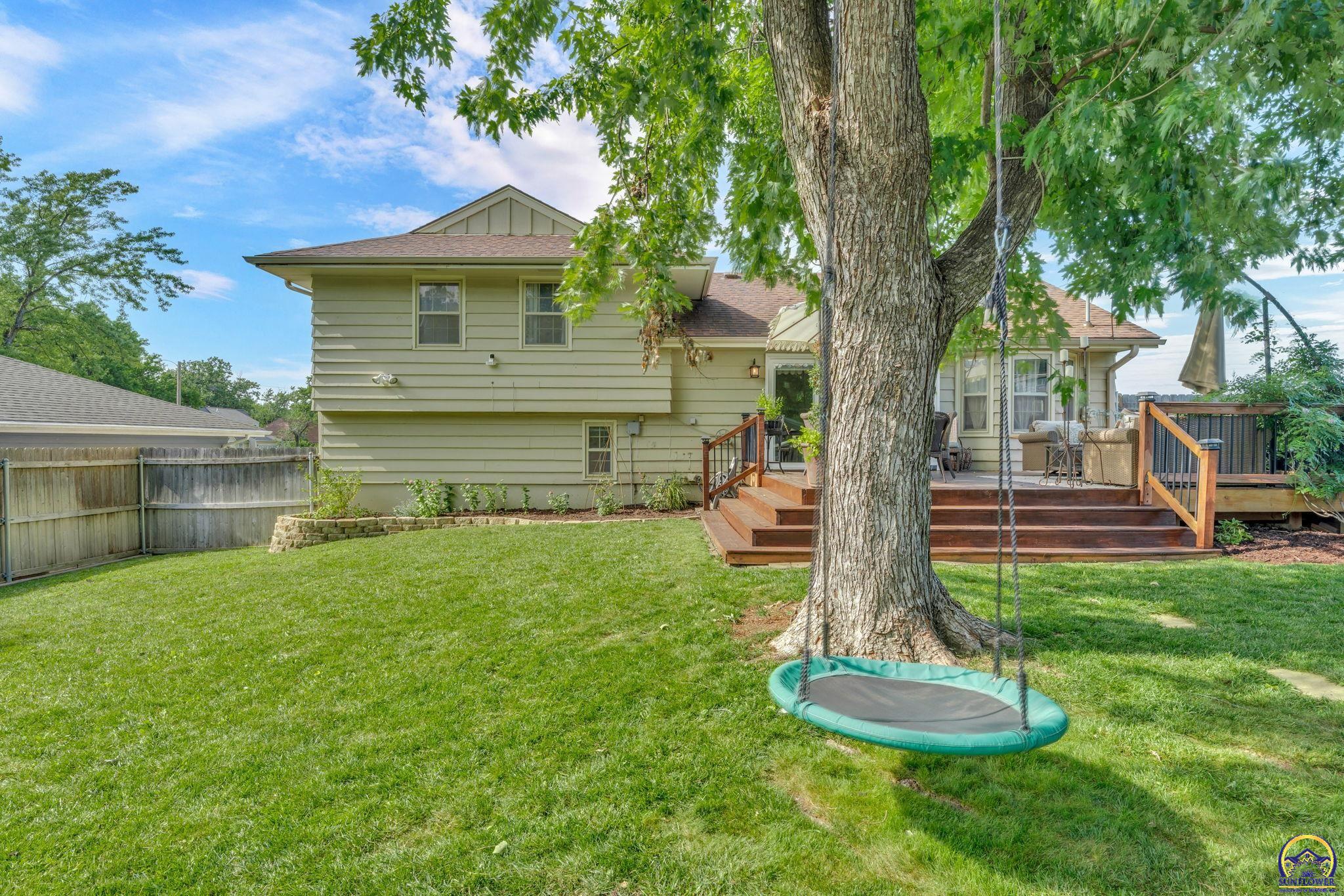 3619 Southwest 33rd Street Topeka, KS 66614 - Photo 38 of 47