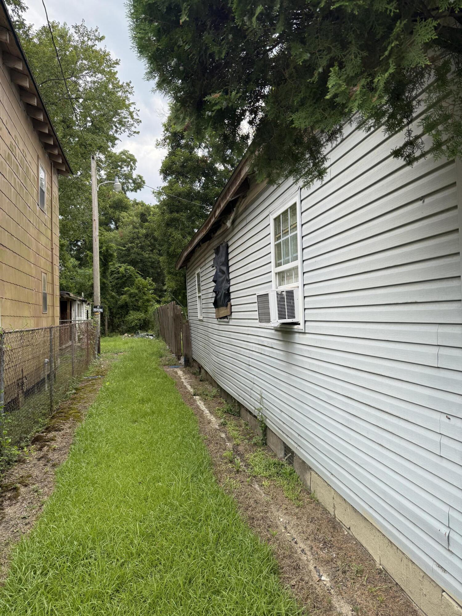 527 Black River Road Georgetown, SC 29440 - Photo 13 of 13 14-side-eave-damage