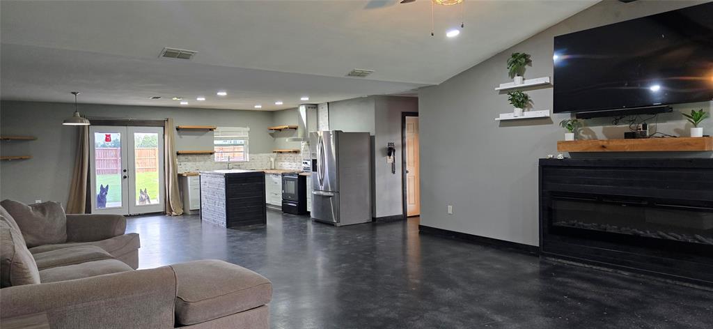 1410 County Road 1235 Point, TX 75472 - Photo 8 of 30