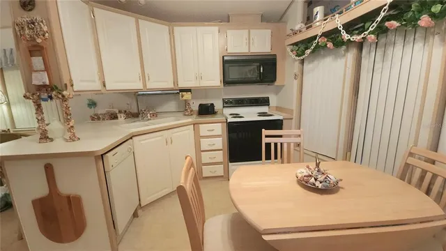 $109,900 | 3333 26th Avenue East, Unit 4, Bradenton, FL 34208