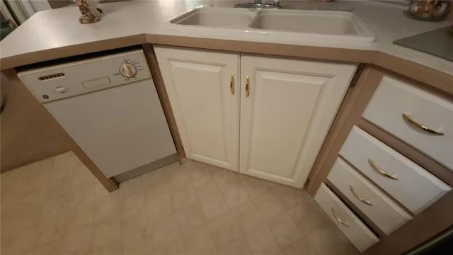 $109,900 | 3333 26th Avenue East, Unit 4, Bradenton, FL 34208