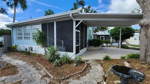 $109,900 | 3333 26th Avenue East, Unit 4, Bradenton, FL 34208