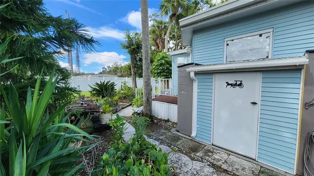 $109,900 | 3333 26th Avenue East, Unit 4, Bradenton, FL 34208