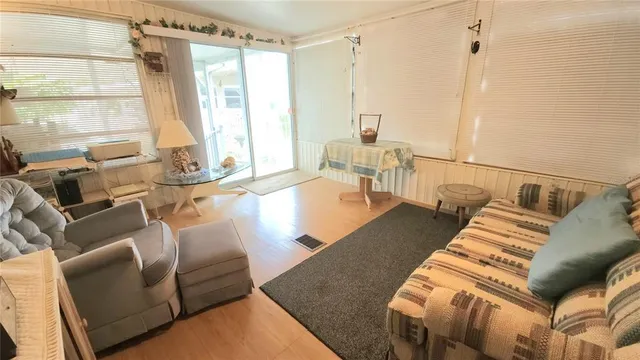 $109,900 | 3333 26th Avenue East, Unit 4, Bradenton, FL 34208