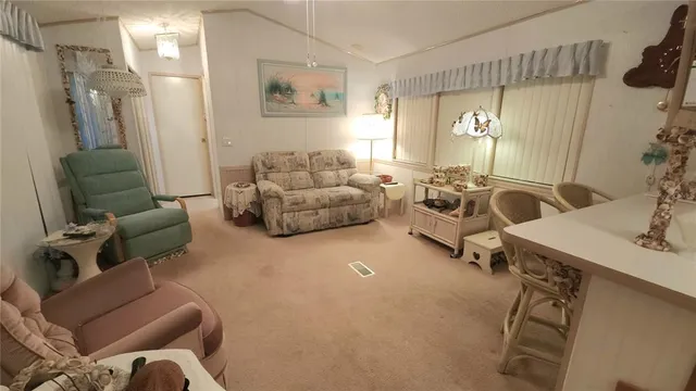 $109,900 | 3333 26th Avenue East, Unit 4, Bradenton, FL 34208