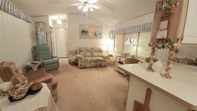 $109,900 | 3333 26th Avenue East, Unit 4, Bradenton, FL 34208