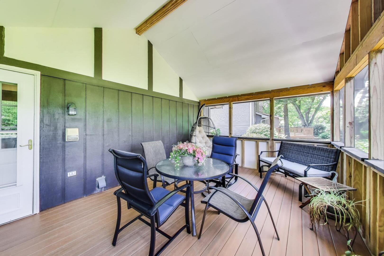 829 Shiloh Circle Naperville, IL 60540 - Photo 15 of 40 a outdoor dining space with furniture and outdoor view