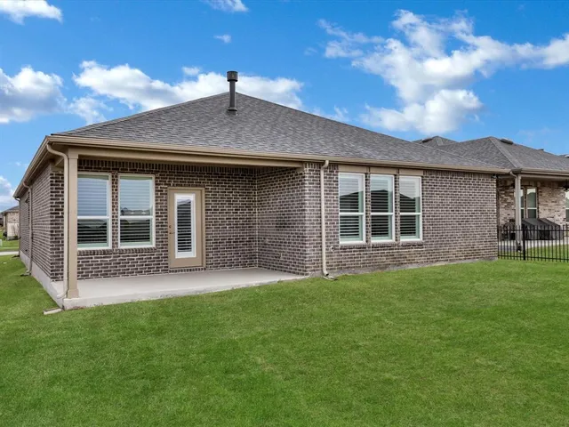 $435,000 | 7608 Redwood Forest Lane, Aubrey, TX 76227