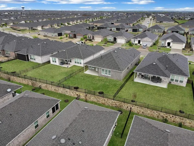 $435,000 | 7608 Redwood Forest Lane, Aubrey, TX 76227